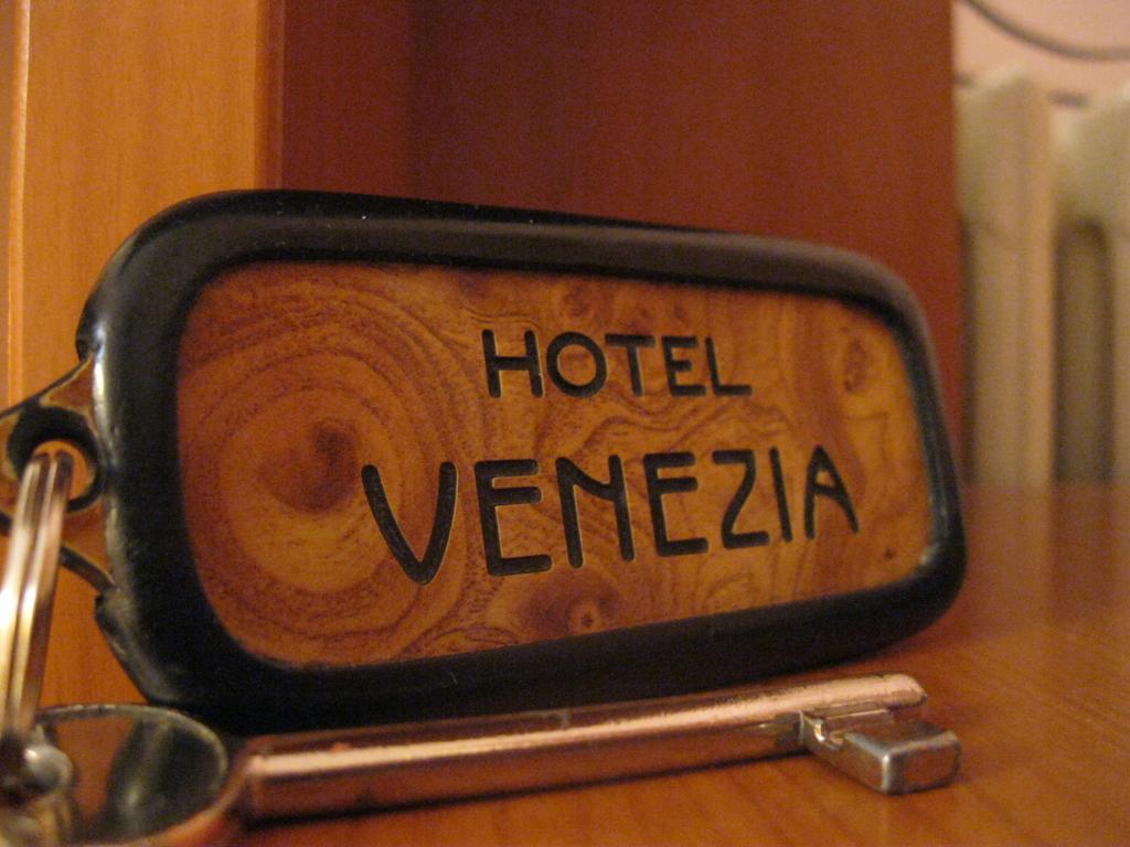 Hotel Venezia Montecatini Terme Exterior foto