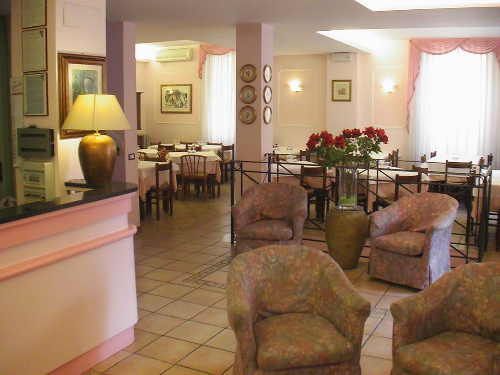 Hotel Venezia Montecatini Terme Exterior foto