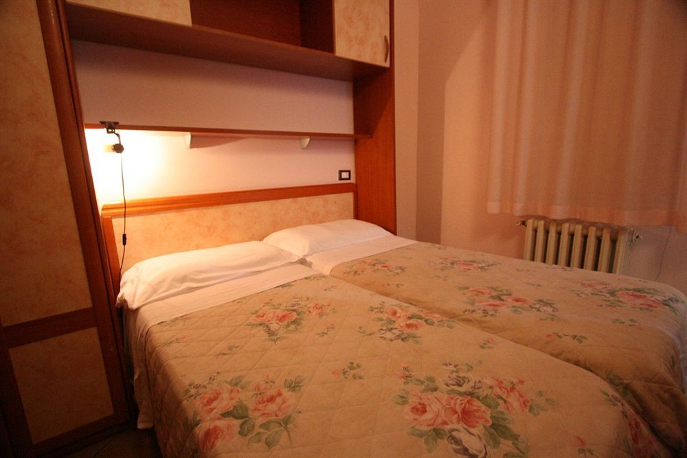 Hotel Venezia Montecatini Terme Exterior foto